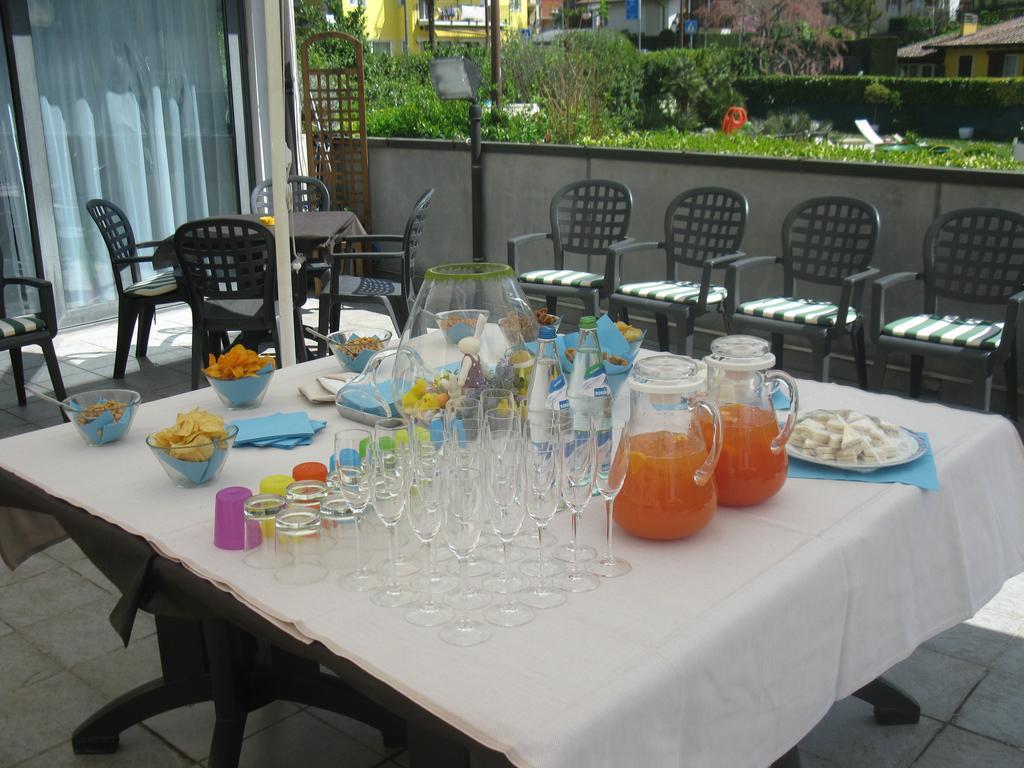 Hotel De Nac Torbole Sul Garda Екстериор снимка
