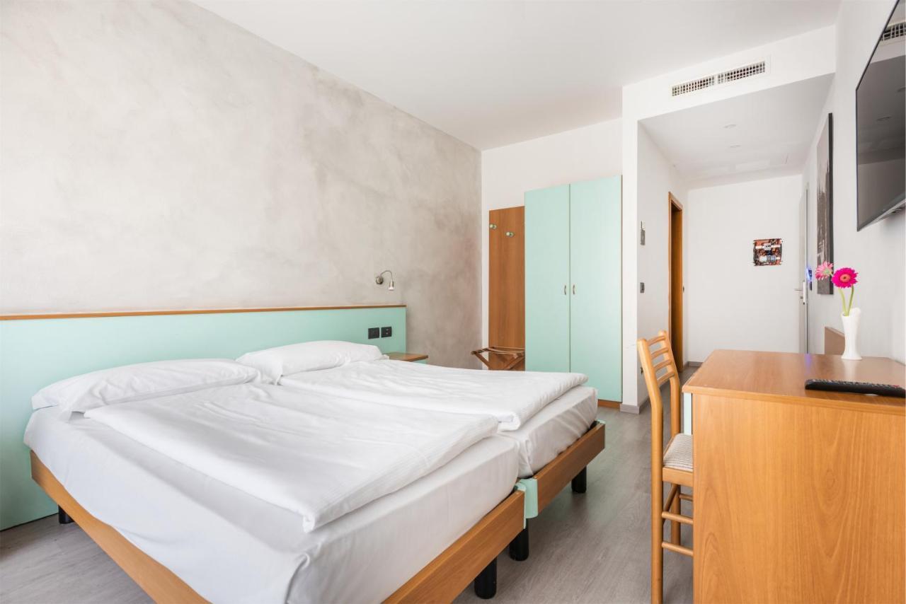 Hotel De Nac Torbole Sul Garda Екстериор снимка