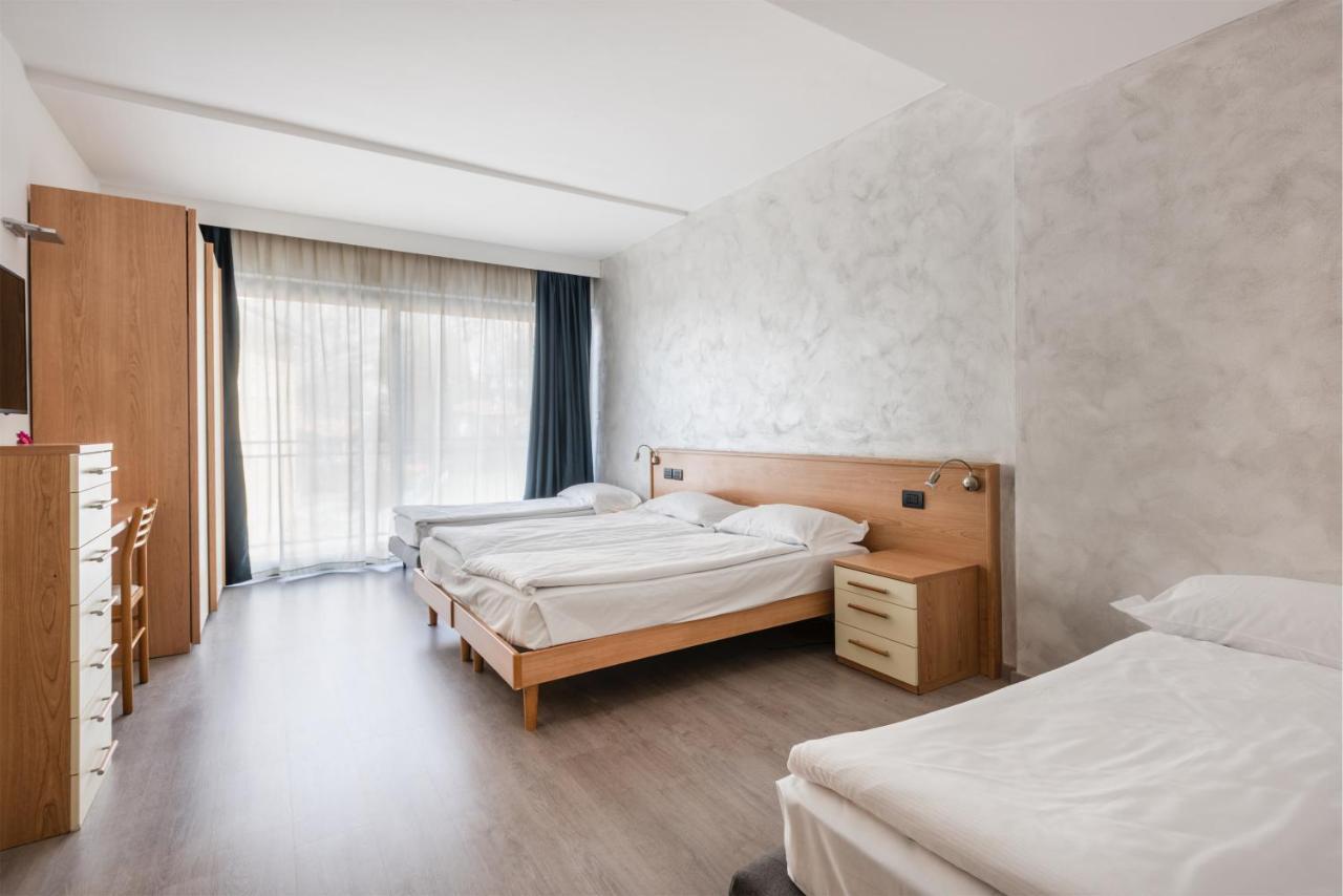 Hotel De Nac Torbole Sul Garda Екстериор снимка
