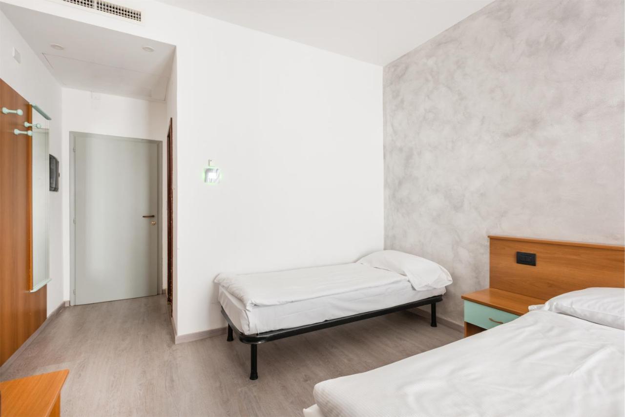 Hotel De Nac Torbole Sul Garda Екстериор снимка