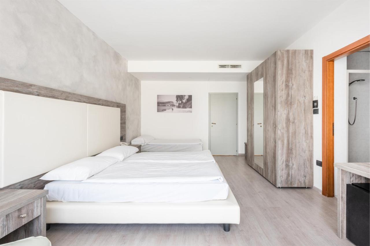 Hotel De Nac Torbole Sul Garda Екстериор снимка