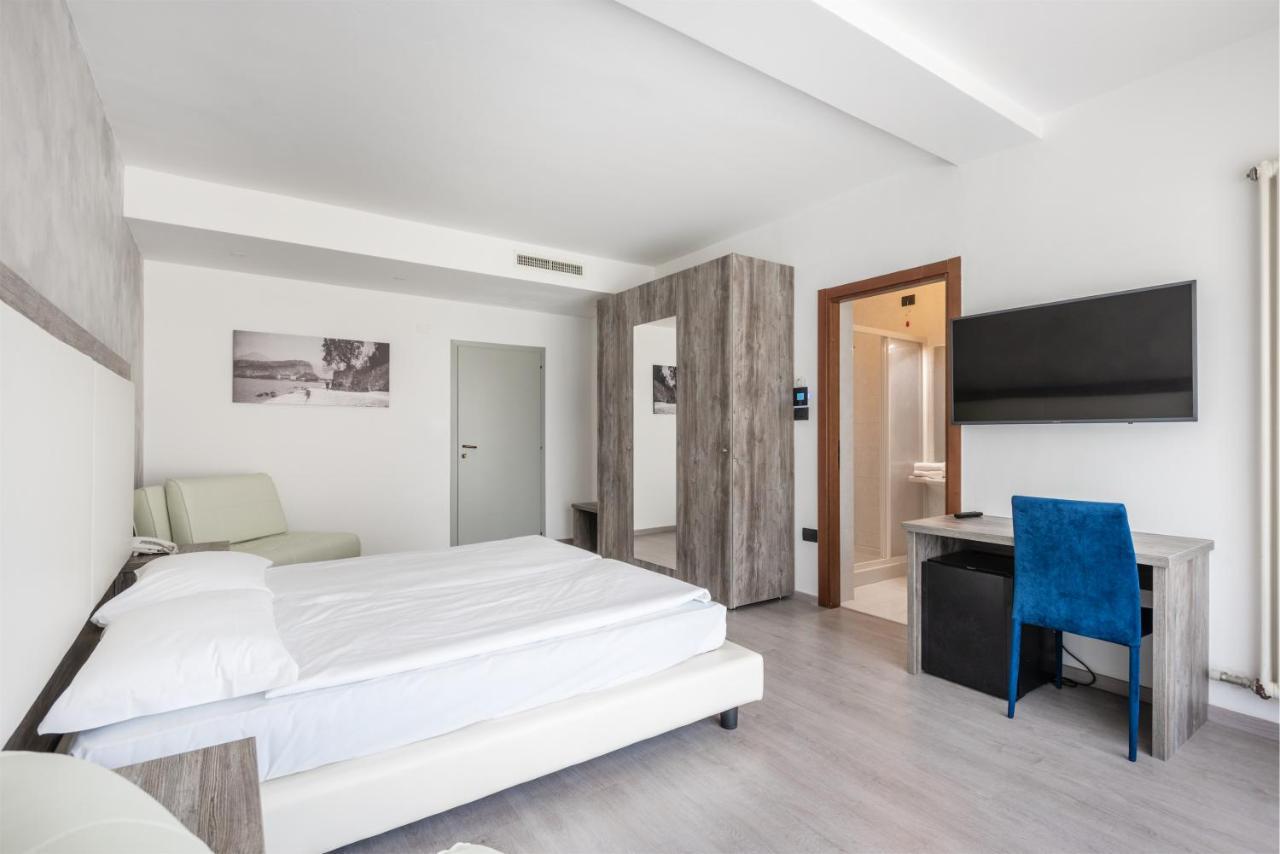 Hotel De Nac Torbole Sul Garda Екстериор снимка