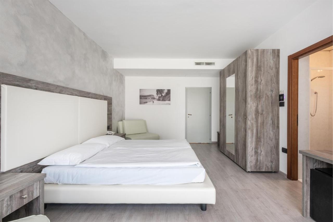 Hotel De Nac Torbole Sul Garda Екстериор снимка