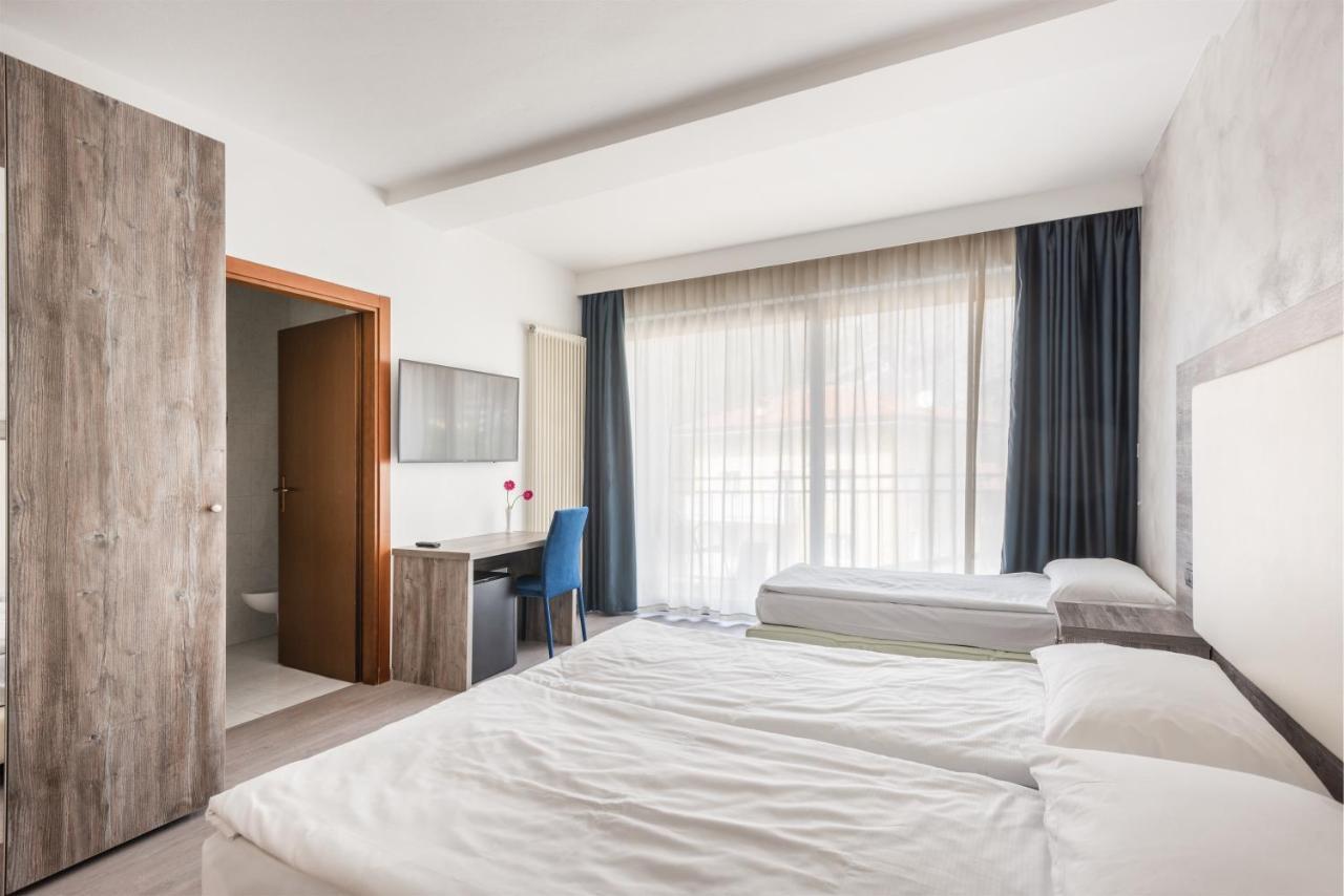 Hotel De Nac Torbole Sul Garda Екстериор снимка