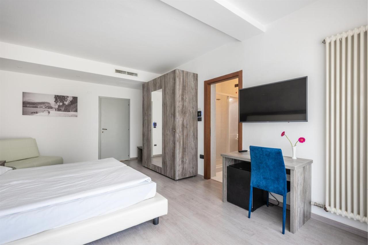 Hotel De Nac Torbole Sul Garda Екстериор снимка