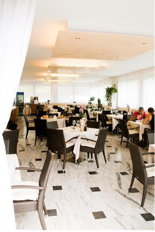 Hotel De Nac Torbole Sul Garda Екстериор снимка